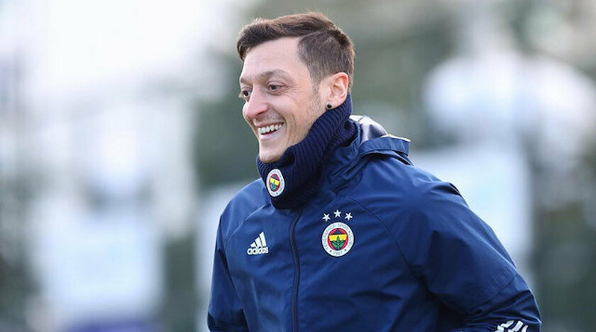 Fenerbahçe'nin kaptanı Mesut olacak!