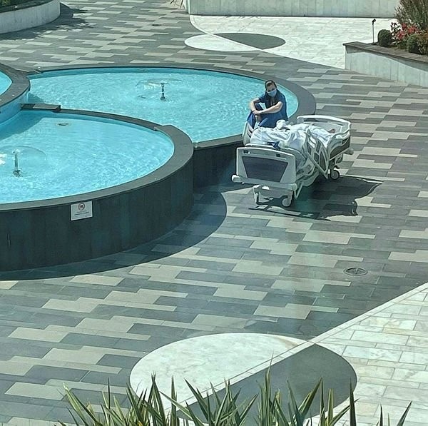 Ayşenur hemşire sosyal medyada çok konuşulan fotoğrafın hikayesini anlattı