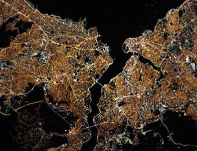 NASA'dan dikkat çeken paylaşım: Hey İstanbul parlıyorsun!
