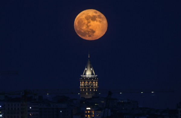 Görenler hayran kaldı: Yurt genelinde muhteşem Süper Ay manzaraları