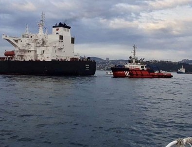 Boğaz'da ham petrol yüklü gemi sürüklendi! Boğaz trafiği askıya alındı!