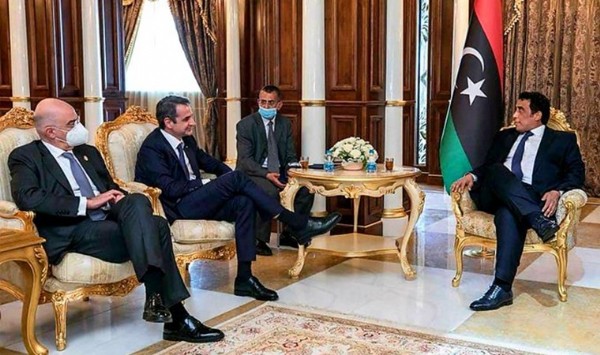 Libya Başkanlık Konseyi Başkanı el-Menfi, Çavuşoğlu ve Akar'ı kabul etti Görüşmenin fotoğrafları Miçotakis'i üzecek...