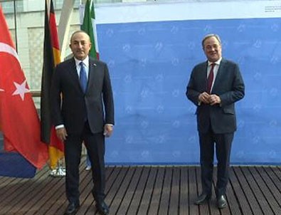 Bakan Çavuşoğlu, Türk Armin ile görüştü!