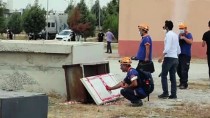 DEVLET HASTANESİ - Adana'da Iki Otomobil Çarpisti Açiklamasi 2 Yarali