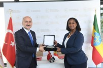 ETIYOPYA - Bakan Karaismailoglu, Etiyopya Federal Demokratik Cumhuriyeti Ulastirma Bakani Moges Ile Bir Araya Geldi