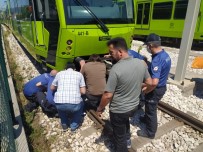 TAHKİKAT - Bursa Metrosunda Korku Dolu Anlar...Sehrin Metro Hattini Yarim Saat Kilitledi
