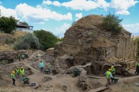 RESTORASYON - Elazig'da Tarihi Hamamda Restorasyon Çalismalari Basladi