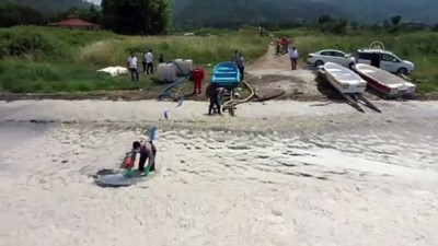 Yalova'da Müsilaj Kiyi Ve Açik Denizde Yer Yer Etkisini Sürdürüyor