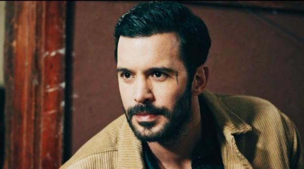 Camdaki Kız Barış Arduç Camdaki Kız Hayri Karakteri Açıklandı mı? Camdaki Kız Sezon Finalinde Neler Olacak?