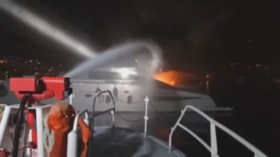 Ingiliz Bayrakli Teknede Çikan Yangin Söndürüldü