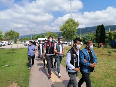 Kocaeli'deki Kaçak Tütün Operasyonunda 7 Tutuklama