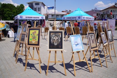 Seydikemer'de 'Hayat Boyu Ögrenme' Sergisi Açildi