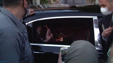 Çengelköy'de Vatandaslardan Cumhurbaskani Erdogan'a Sevgi Gösterisi