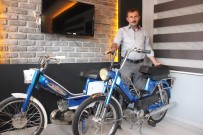 MODELLER - Çocukluk Zamaninin Motosikletleri Is Yerinde Bas Taci Yapti
