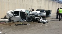 MUSTAFA KEMAL ÜNIVERSITESI - Hatayda Feci Kaza Açiklamasi 3 Ölü, 4 Yarali