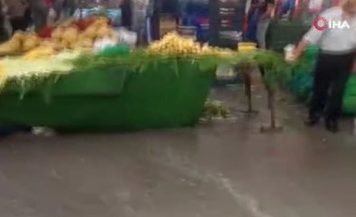 Istanbul'da Saganak Yagis