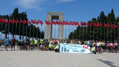 Tarihi Yarimada'da Sehitlere Saygi Sürüsü Bisiklet Turu Düzenlendi