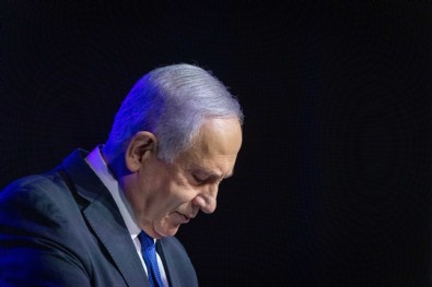 İsrail'de 12 yıllık Netanyahu dönemi resmen sona erdi