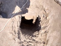 KARBON - Magaraya Giren 2 Kisiden Biri Öldü, Digeri Kurtarilmaya Çalisiliyor