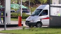 VLADIMIR PUTIN - Moskova'da Kovid-19'A Karsi Yapilan Asi Kampanyasinda Araba Hediye Edilecek