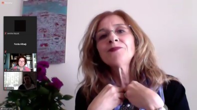 Müge Iplikçi Ile 'Yazinin Pesi Sira'