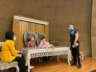 Polisten Nikahta Korona Virüs Uyarisi