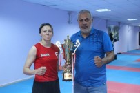 BOKS - Zelal Sengür, Dünya Kick Boks Sampiyonasi'nda Mücadele Edecek
