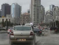 MANSUR YAVAŞ - Ankara'da yağış sonrası sel! Sokaklar göle döndü!