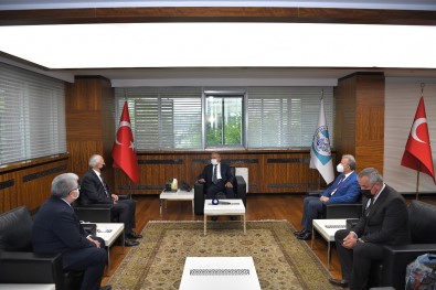 Baskan Büyükkiliç; Saglik Bilimleri Üniversitesi Rektörü Erdöl'ü Agirladi