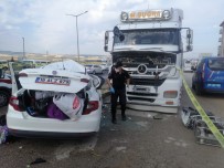 Baskent'te Trafik Kazasi Açiklamasi 2 Ölü, 2 Yarali