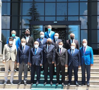 Kayseri Tip Fakültesi 62 Ögrenciyle Açilacak