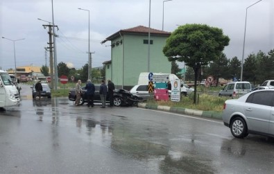 KSBÜ Rektörü Kavuncu Kaza Geçirdi