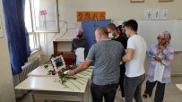 ELZEM - Mardin'deki Kazada Hayatini Kaybeden Ögretmenler Için Okullarinda Anma Programi Düzenlendi