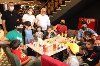 OTIZM - Pandemiye Ragmen Istanbul'da 8'Inci Subesini Açan Hacibaba Pastanelerinin Seref Konugu Otizmli Çocuklar Oldu