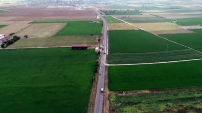 Afyonkarahisar'da Etkili Olan Saganak Yollarda Ve Tarim Arazilerinde Hasara Neden Oldu