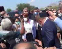 MERAL AKŞENER - Akşener'in ziyaretinde yeni tiyatro: 'Para etmiyor' denilerek dökülen soğan Akşener ayrılınca geri toplandı