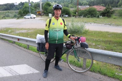 Bisiklet Yolu Farkindaligi Için Istanbul'dan Gürcistan'a Pedal Çeviriyor