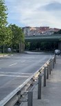 TAKSIM - (Özel) Istanbul'da Genç Adam Üstgeçitten Yola Atladi