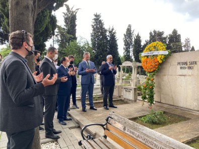 Peyami Safa Ölümünün 60. Yil Dönümünde Kabri Basinda Anildi