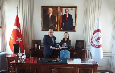 SAMÜ Mezunu Rabia'nin ABD'ye Doktora Yolculugu