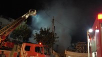 PATLAMA SESİ - Sancaktepe'de Içinde Tüplerin Bulundugu Palet Deposu Yandi, Mahalleli Sokaga Döküldü
