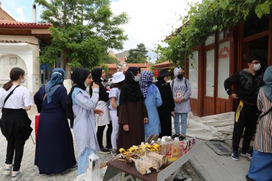 Sivrihisar Ziyaretçilerini Agirlamaya Devam Ediyor