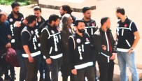 İNFAZ KORUMA - Trabzon'da FETÖ Operasyonunda 12 Kisi Gözaltina Alindi