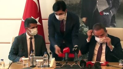 Antalya Büyüksehir Belediyesi Maaslarin Ödenecegi Bankayla Anlasmadan Dogan Promosyonu Isçilere Verecek