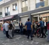 ESENYURT - Biçakla Çevreye Saldiran Genci Mahalleli Tekme Tokat Dövdü