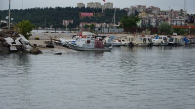 Çanakkale'de 2 Gündür Etkili Olan Yagmur, Müsilaji Kismen Temizledi