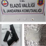 EROIN - Jandarmadan Önleyici Tedbir, 3 Süpheli Yakalandi, Silah Ve Uyusturucu Ele Geçirildi