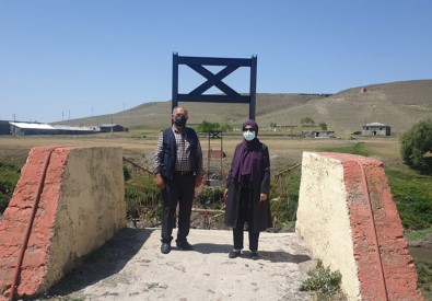 Kars'in Tek Asma Köprüsü Yeniden Yapiliyor