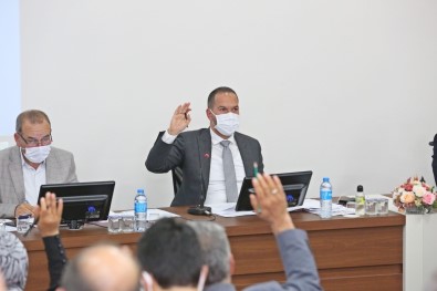 Nigde Belediyesi, Pandemide Faaliyetlerini Durduran Esnafa Bin 500 TL Hibe Verecek