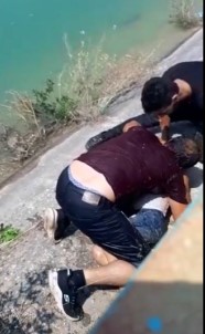 Sulama Kanalina Düsen Çocugu Servis Soförü Kurtardi